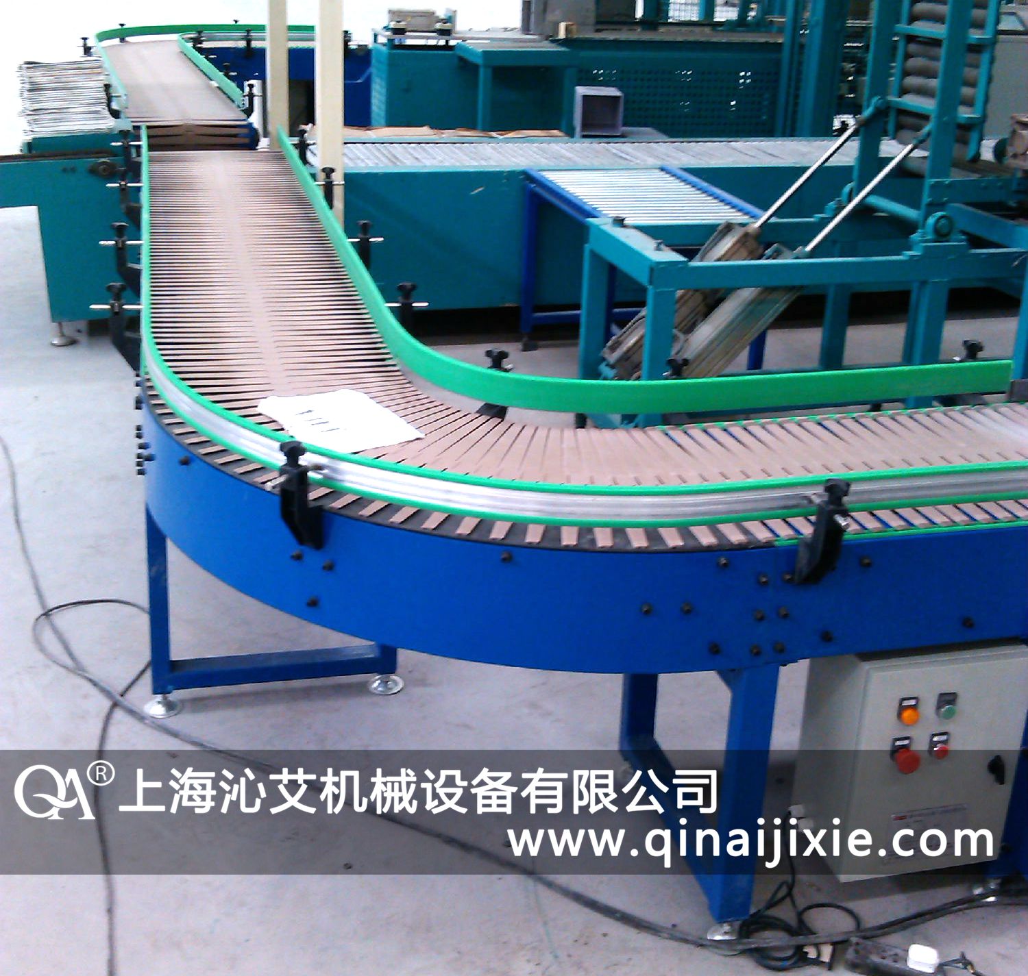 鏈板輸送機(jī)日常使用的一些關(guān)鍵點(diǎn) 鏈板輸送機(jī)日常使用的一些關(guān)鍵點(diǎn)