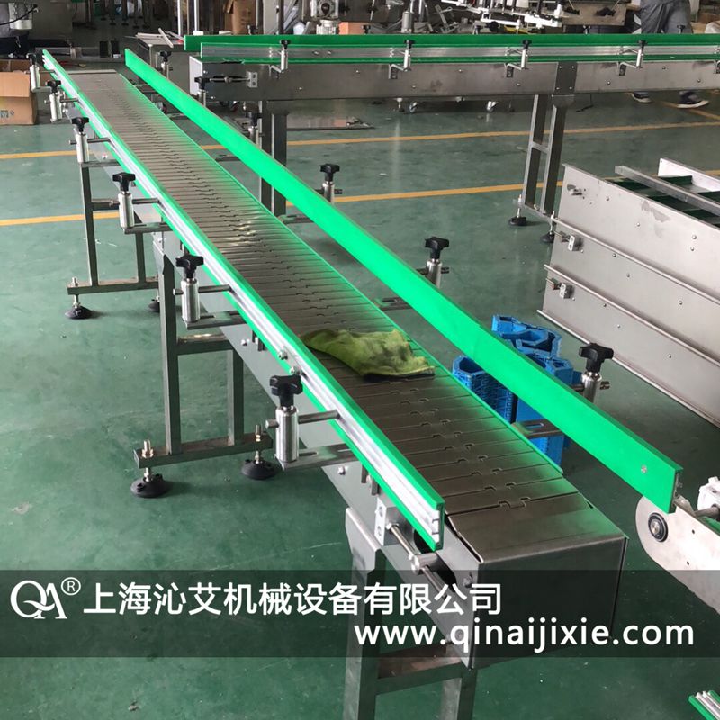 不銹鋼鏈板輸送機(jī) 不銹鋼鏈板輸送機(jī)